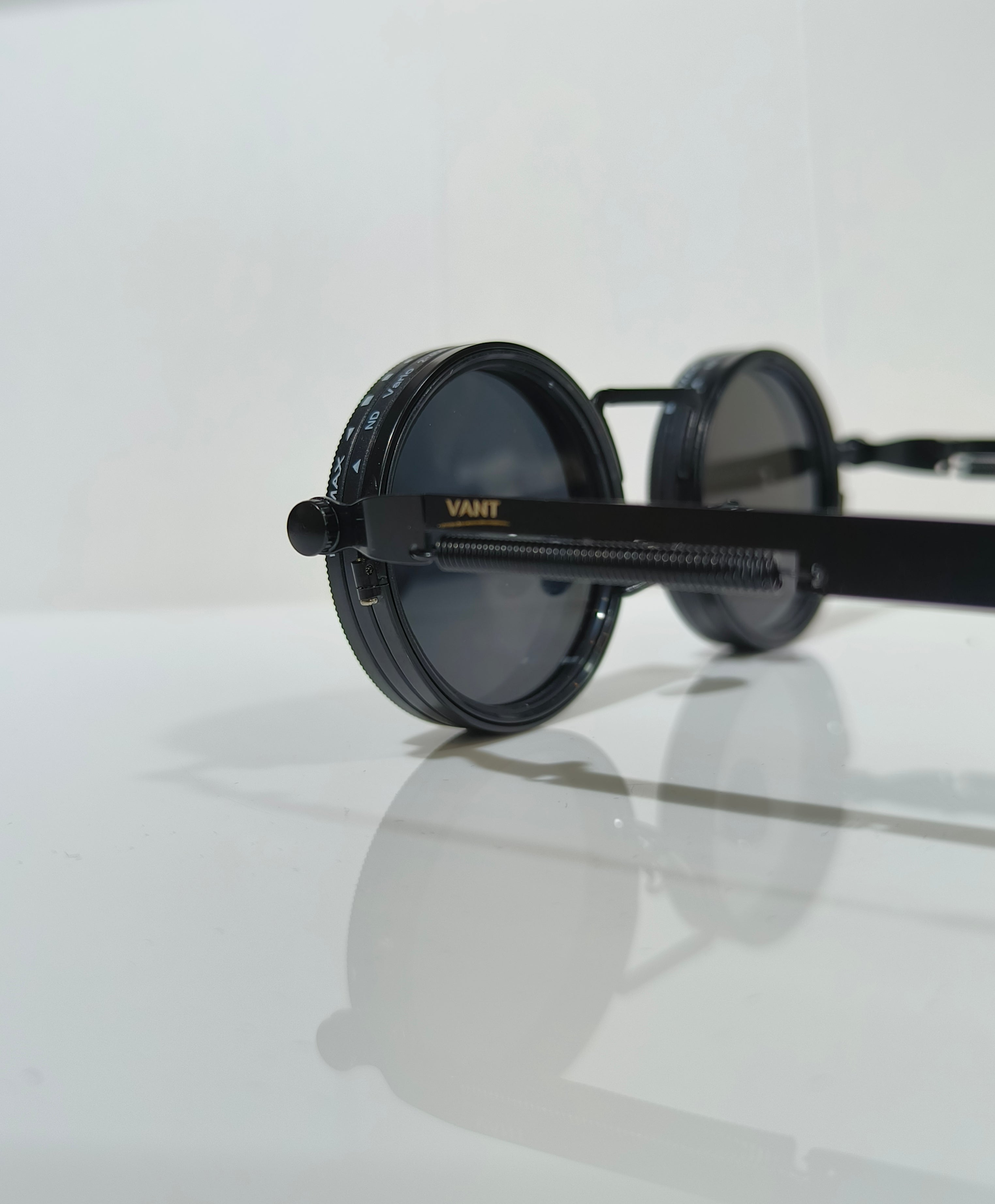 VANT – M4 NOIR(The Phantom)