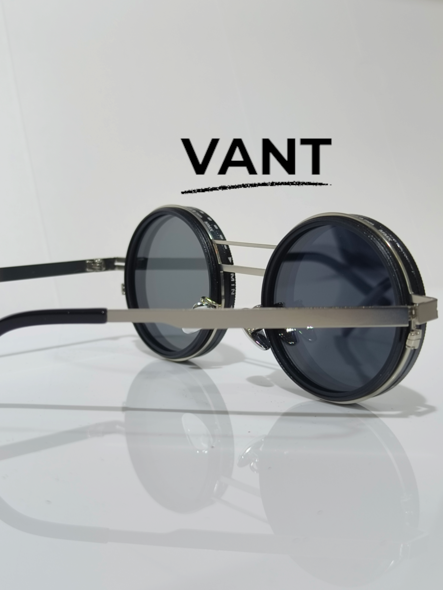 VANT – M5 Silver Edition